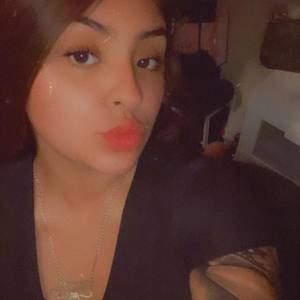 Meet your Posher, Elissa